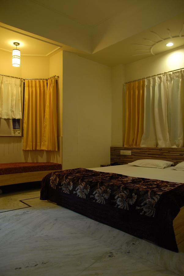 Hotel Vrinda Натхдвара Экстерьер фото