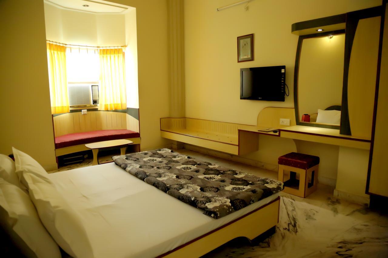 Hotel Vrinda Натхдвара Экстерьер фото